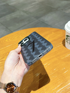 Nombre y Número Personalizables # Funda para iPhone con Estampado de Fútbol, Textura Geométrica Reflectante y Resistente a Impactos para 17/16/15/14/13 Pro Max - Product Image 6