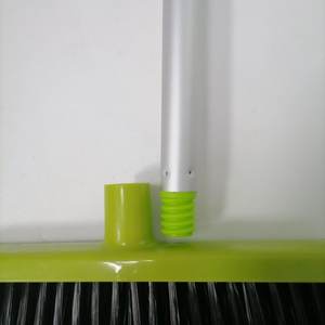 Hoomi-<span class=keywords><strong>balai</strong></span> d'angle <span class=keywords><strong>rétractable</strong></span> 60 pouces, <span class=keywords><strong>balai</strong></span> <span class=keywords><strong>à</strong></span> balais vert <span class=keywords><strong>à</strong></span> <span class=keywords><strong>manche</strong></span> très Long, produit de fabrication, vente en gros - Product Image 6