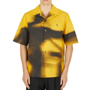 男性用ニュースタイルコットン生地ワイドカラー半袖グラフィティスプレーペイントパターンシャツ