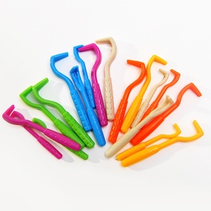 Set di 3 Pezzi <span class=keywords><strong>per</strong></span> Rimozione Pulci: Clip, Gocce e Pettine in Plastica Portatile <span class=keywords><strong>per</strong></span> <span class=keywords><strong>Cani</strong></span> e Gatti, Trattamento Universale Contro Pulci e Zecche - Product Image 4