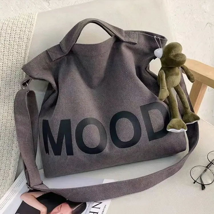 Customized logo hot sale canvas cross body bag women messenger bags 2022 new travel large capacity designer bags for students