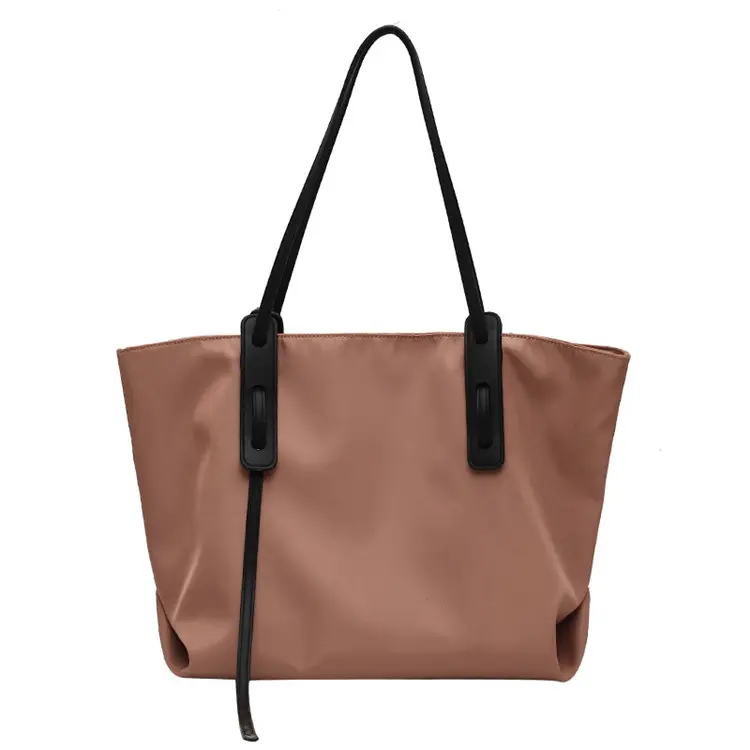 Sac fourre-tout Oxford noir à épaule unique de grande capacité pour femmes avec poches intérieures à fermeture éclair en métal, nouvelle collection