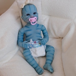 Muñeca Reborn de 20 pulgadas, diseño de elfo de piel azul fantasía, muñeca recién nacida realista, juguete coleccionable de vinilo hecho a mano para niños y amantes de las muñecas - Product Image 3