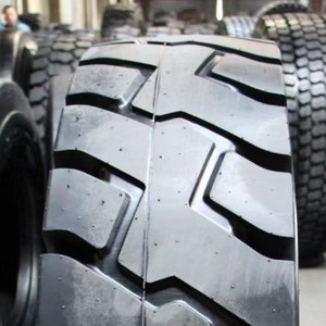 ยางรถบรรทุกงานหนัก 2100r35 ขนาด 18.00R25 สำหรับรถตัก ทนทานต่อการสึกหรอ - Product Image 1