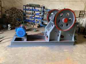 Mobiler kleiner Fels <span class=keywords><strong>PE</strong></span>-200 * 300 Backen brecher mit Wechselstrom motor für Goldberg bau und Erz zerkleinerung - Product Image 6