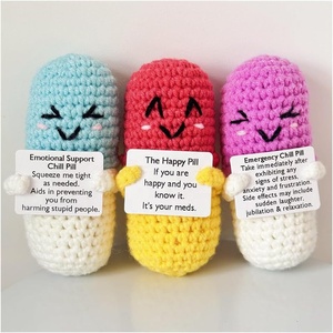 Fil à crocheter fait main très populaire, adorables poupées capsule, cartes d'énergie positive, ornements de dessins animés apaisants - Product Image 1