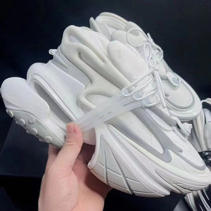Zapatillas Deportivas Unisex de Diseño Athleisure con Logotipo Personalizado, Estilo Casual y Robusto, Modelo Spaceship para Hombre - Product Image 4