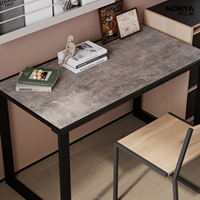 Table basse moderne et durable NORYA avec structure en bois et pieds en métal, plateau HPL pour le mobilier de salon