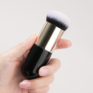 <span class=keywords><strong>Pinceau</strong></span> <span class=keywords><strong>Kabuki</strong></span> noir pour fond de teint, poils synthétiques doux et denses pour maquillage liquide et en poudre - Product Image 6