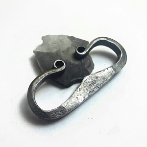 Arrancador de fuego vintage de acero de pedernal medieval torcido vikingo forjado de hierro hecho a mano personalizado - Product Image 1