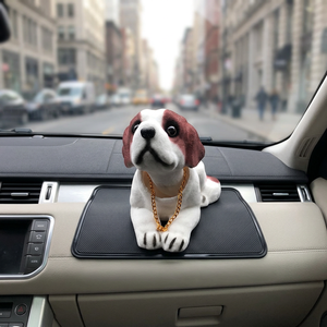 Figurine de chien en résine OEM/ODM, design animalier moderne de dessin animé, chiot qui fait la tête, ornement de voiture - Product Image 1