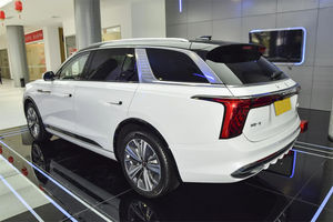 سيارة سيارة فاخرة عالية السرعة أوتوماتيكية HONGQI EHS9 تم التحقق من استخدامها في تجارة دبي مع التوجيه الأيسر - Product Image 6