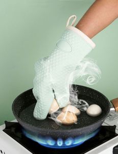 Hot Selling 5 Fingers Thicken Heat Resistant <b>Silicone</b> Grill Glove for Kitchen - Product Image 4