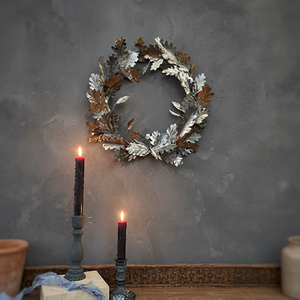 Corona Navideña Rústica de Metal, Redonda, Hecha a Mano, con Flores Decorativas, Sin Iluminación, Paquete Individual - Product Image 3