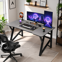 Grand bureau d'ordinateur pour jeux vidéo, poste de travail ergonomique pour plusieurs écrans, configuration pour bureau à domicile et e-sport