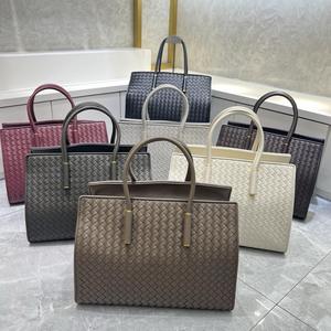 กระเป๋าหนังแท้ถักทอปี 2026 กระเป๋าถือหนังวัวถักมือ  กระเป๋าโท้ทขนาดใหญ่  กระเป๋าสะพายไหล่แบบมินิมอลสำหรับผู้หญิง - Product Image 6