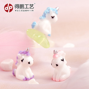 Figurines en résine de licorne de dessin animé Dp Mini, bleu, rose, rouge, décoration de la maison, ornements artisanaux artistiques - Product Image 3
