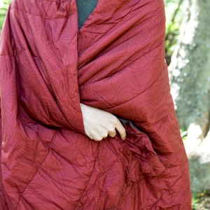 Couverture matelassée de camping en polyester recyclé natif pour adultes, rouge <span class=keywords><strong>Warrens</strong></span>, taille ouverte 79 "L X 55" W - Product Image 6