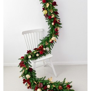 Guirlande de Noël artificielle pré-éclairée LINGKAI avec boules bordeaux, feuilles dorées, nœuds et lumières LED pour cheminée, cadre de porte, décoration de fêtes - Product Image 4
