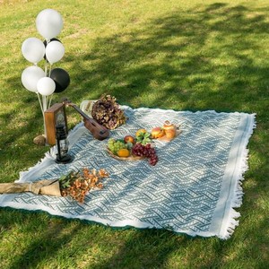 Gran oferta, sofá de dibujos animados portátil personalizado, borlas, 130*160cm, <span class=keywords><strong>tapiz</strong></span> tejido para niños adultos, manta de Picnic - Product Image 2
