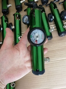 Régulateur d'oxygène médical de style occidental CGA870 avec sortie DISS pour connecter l'humidificateur - Product Image 2