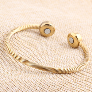 Bracelet en diamant, or 18 carats, design câble, diamant naturel taille brillant rond, unisexe, pour tous les jours - Product Image 3