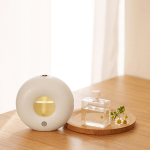 Imycoo xách tay mini gắn trên tường hương thơm Máy có thể sạc lại hương thơm dầu khuếch tán cơ thể cảm biến ánh sáng ấm áp cho nhà khách sạn sử dụng - Product Image 6