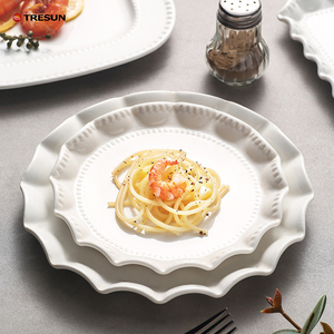 Assiette de service en céramique gaufrée blanche ronde pour pâtes, steak, dessert, petit-déjeuner, salade, dîner, vaisselle de restaurant - Product Image 1