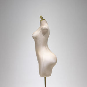 Maniquí de Medio Cuerpo para Ropa de Mujer Tallas Grandes, Estilo Europeo Americano, para Exhibición en Escaparates y Accesorios de Tienda - Product Image 4