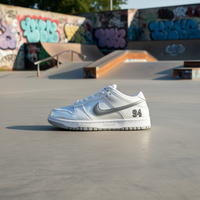 Chaussures de skateboard SB Dunk Low 94 en cuir véritable à lacets, blanc et argent métallisé, semelle intermédiaire en EVA, semelle extérieure en caoutchouc, toutes saisons