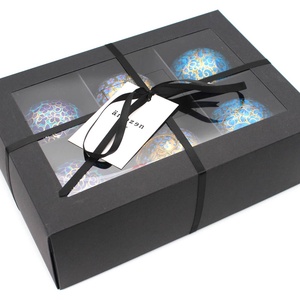 Boîte en papier rigide recyclable avec lamination mate noire personnalisée, grande boîte cadeau pour boules <span class=keywords><strong>de</strong></span> Noël avec couvercle et fenêtre en PVC - Product Image 1