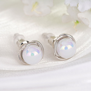 Orecchini a Perno con Effetto Pietra Iridescente per Donne, Gioielli per Orecchie Dolci e Alla Moda - Product Image 1