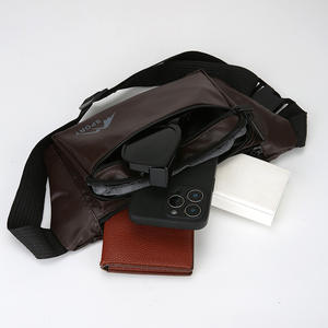 Sac banane de sport extérieur en cuir PU noir pour hommes et femmes, avec bandoulière réglable, sacoche de téléphone à bandoulière pour usage quotidien - Product Image 3