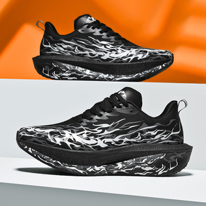 Chaussures de course <span class=keywords><strong>en</strong></span> tissu de soie glacée Standard Long Jump Couple Taille 34-45 Chaussures de sport de course professionnelles pour hommes femmes - Product Image 6