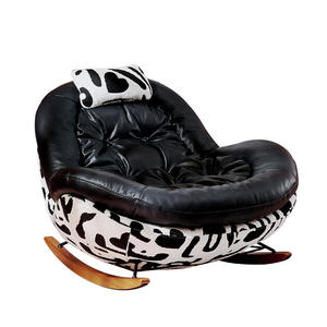 เก้าอี้โยกเพนกวิน เก้าอี้โซฟาเดี่ยว หนังสีดำ ฐานหนังวัว ทันสมัย สำหรับห้องนั่งเล่น เก้าอี้พักผ่อนพร้อมโครงไม้โยก - Product Image 2