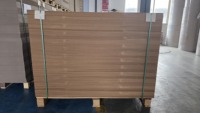 Carton kraft rigide non couché, surface plane durable, dimensionnellement stable, matériau de base robuste, carton brun de qualité industrielle
