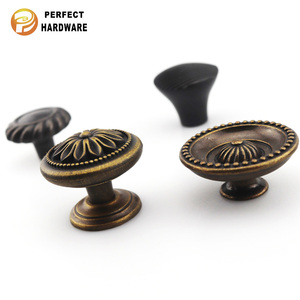 Boutons <span class=keywords><strong>de</strong></span> <span class=keywords><strong>meuble</strong></span> ronds multi-styles en alliage <span class=keywords><strong>de</strong></span> zinc bronze antique, poignées <span class=keywords><strong>de</strong></span> tiroir à trou unique pour armoire - Product Image 3