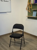 Chaises de salle à manger en fer, chaise pliante, siège rembourré en vinyle, dossier rembourré, double charnière, empilable, portable, salon, maison, échantillon gratuit