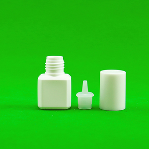 Bottiglia di plastica rivestita UV di lusso per extension per ciglia contenitore colla - Product Image 2