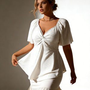 Blusa Peplum Blanca Real de Elegancia Moderna 2026 de SWEET BABE, Personalizable, para Mujer, Manga Corta, Cuello en V, Tela con Ojales, Parte Delantera Fruncida - Product Image 2