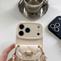 Étui de téléphone matelassé Coquette Dainty Heart Bow avec porte-cartes pour iPhone 17 Pro Max 16 15 14, avec sangle bandoulière et fonction portefeuille de protection