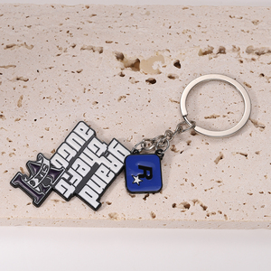 พวงกุญแจคาราไบเนอร์ <span class=keywords><strong>GTA6</strong></span> Grand Theft Auto แฟชั่นใหม่ ผลิตจากโลหะผสมสังกะสี ของตกแต่งเกม ขายตรงจากผู้ผลิต - Product Image 5