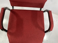 Vente chaude en usine de chaises d'auditorium avec broderie personnalisée chaises d'église en tissu avec accoudoirs
