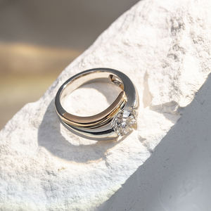 แหวนหมั้นเพชรเม็ดกลมหลากสีเพาะเลี้ยงในห้องปฏิบัติการ Messi Jewelry รุ่น MSR-1676 ทอง 18K - Product Image 2