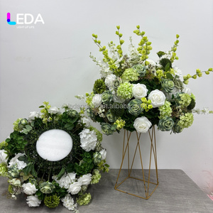 Bola de Flores Artificiales de Seda de Alta Calidad Hecha a Mano por LEDA, 60 cm, Decoración para Centros de Mesa de Boda y Eventos - Product Image 1