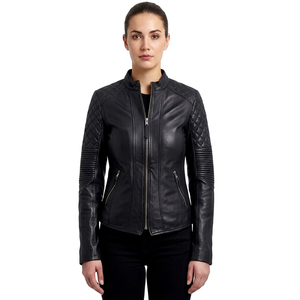 Chaqueta de cuero negra para mujer al por mayor, estilo motociclista con acolchado de diamantes en los hombros, corte ajustado personalizado, cremallera completa, proveedor de prendas de abrigo. - Product Image 1