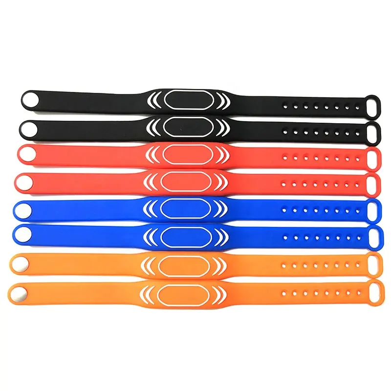 Bon marché Bracelets en silicone NFC personnalisés avec logo imprimé Bracelets RFID 125KHZ en silicone sans contact pour événement