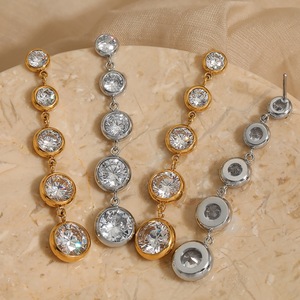 Nhà Máy Giá Bạc Zircon Bông Tai Thép Không Gỉ Không Thấm Nước Đinh tán 18K Mạ Vàng Năm CZ 48Mm Thả Dài Bông Tai Phụ Nữ - Product Image 1