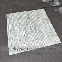 Mosaïque de carreaux linéaires en marbre vert émeraude désertique pour crédence murale