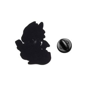 Pin de solapa de metal esmaltado personalizado de Cuarta Ala con diseño de llama de hierro y dragón creativo, joyería temática de libros, regalo para lectores - Product Image 5